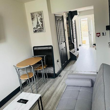 Green Lantern, Private En-Suite Double Bedroom Aveley Екстер'єр фото