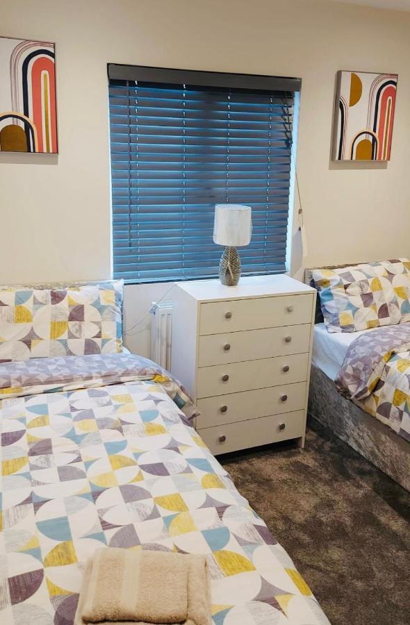 Green Lantern, Private En-Suite Double Bedroom Aveley Екстер'єр фото