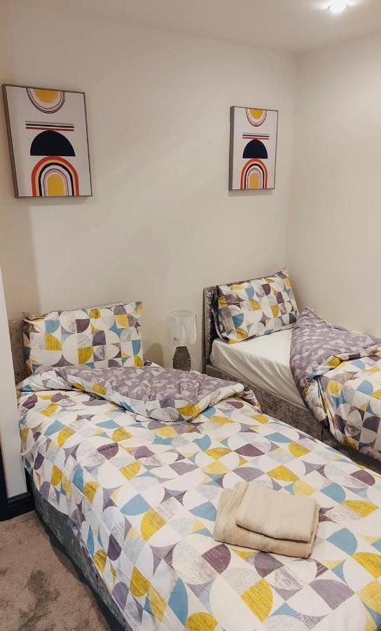 Green Lantern, Private En-Suite Double Bedroom Aveley Екстер'єр фото