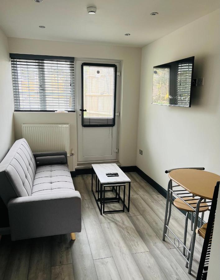 Green Lantern, Private En-Suite Double Bedroom Aveley Екстер'єр фото