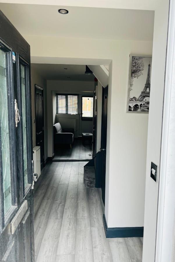 Green Lantern, Private En-Suite Double Bedroom Aveley Екстер'єр фото