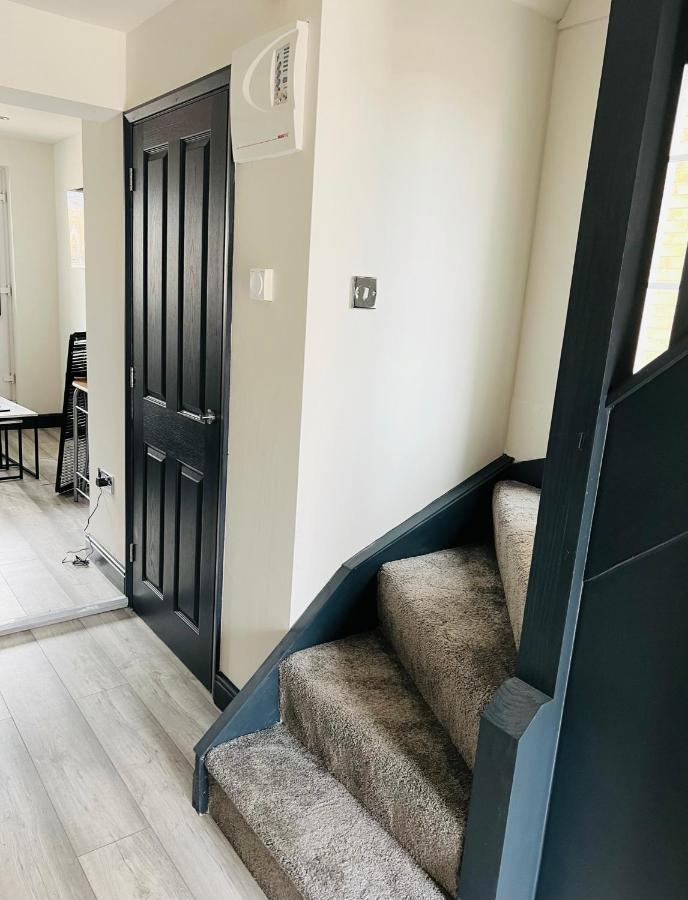 Green Lantern, Private En-Suite Double Bedroom Aveley Екстер'єр фото